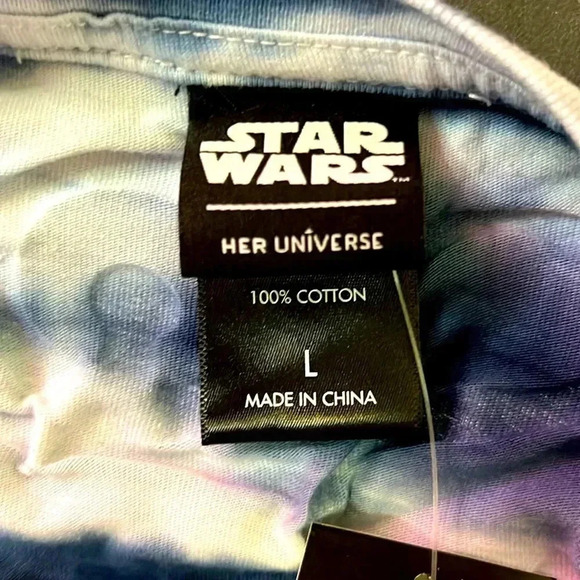 Star Wars Ahsoka tied dyed blue women’s shirt  Hot Topic. NWT - Picture 5 of 6